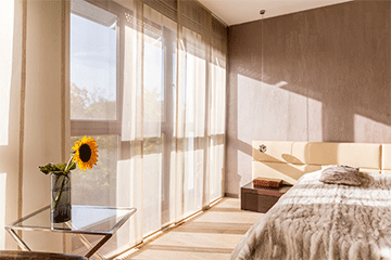 cozy-spacious-bedroom-PTLRTZ5.png